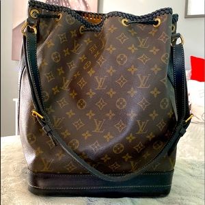 Louis Vuitton shoulder bag